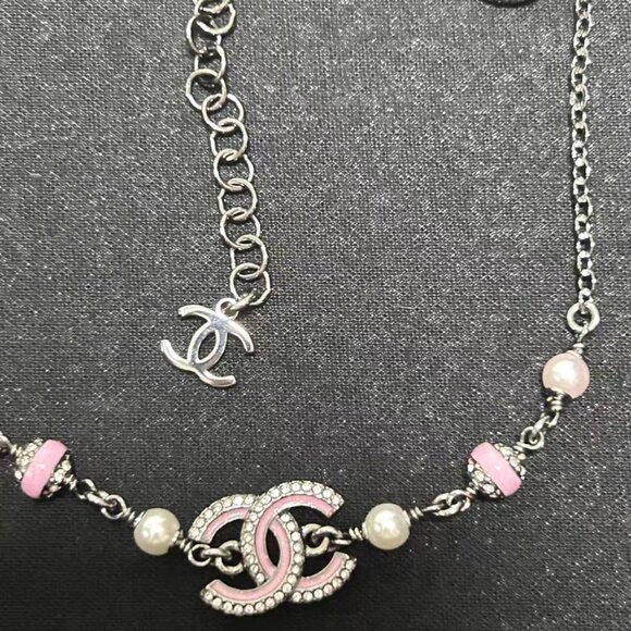 Authentic CHANEL 25B Cool Strass Necklace in Pink - Picture 6 of 6